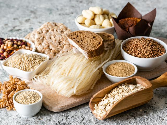 Grupo de alimentos que contienen Gluten: pan, pasta, harina 